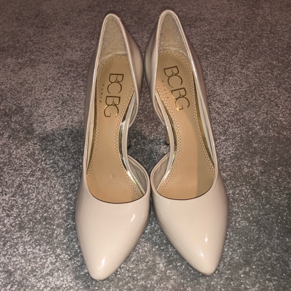 BCBG Light Beige/Nude Patent Pointy Toe Heels